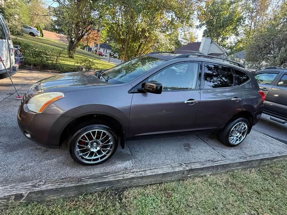 2010 Nissan Rogue - Image 11 of 14