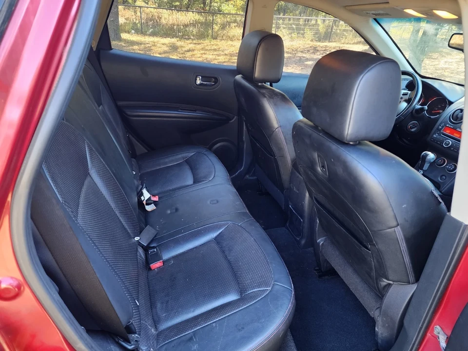 2010 Nissan Rogue - Image 6 of 11