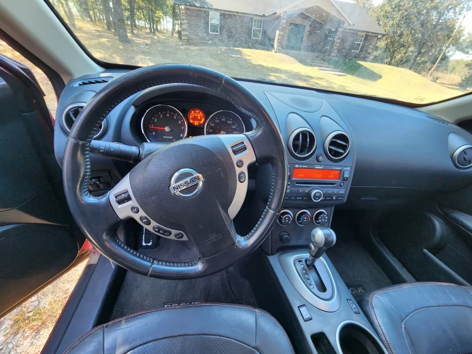 2010 Nissan Rogue - Image 9 of 11