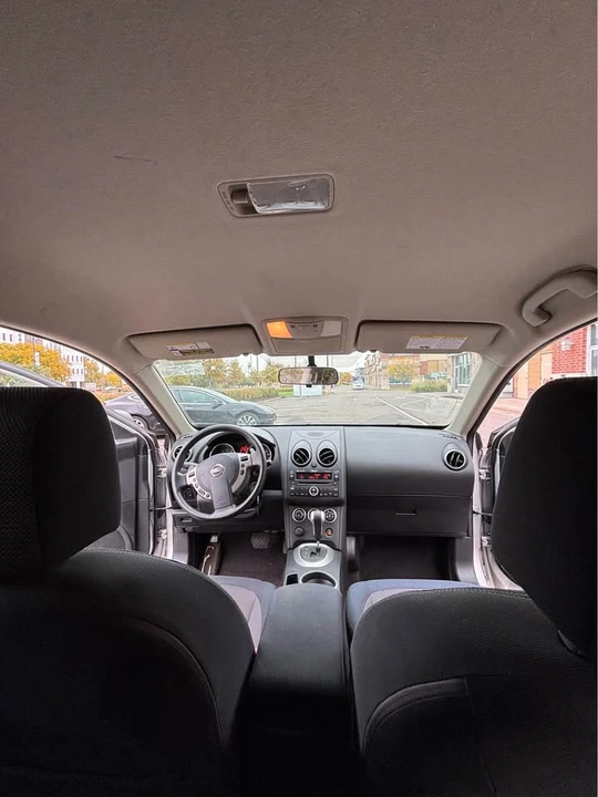 2010 Nissan Rogue - Image 9 of 16