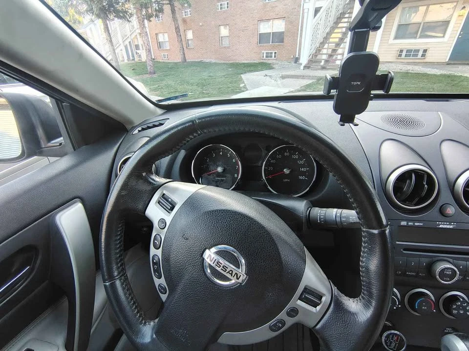 2010 Nissan Rogue - Image 6 of 7