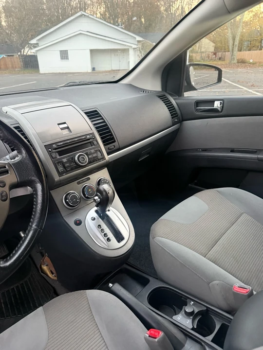 2010 Nissan Sentra 7th Gen - Image 17 of 20
