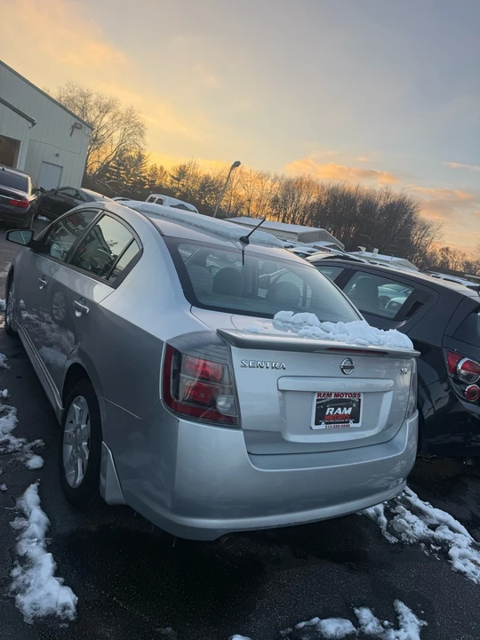 2010 Nissan Sentra 7th Gen - Image 4 of 20