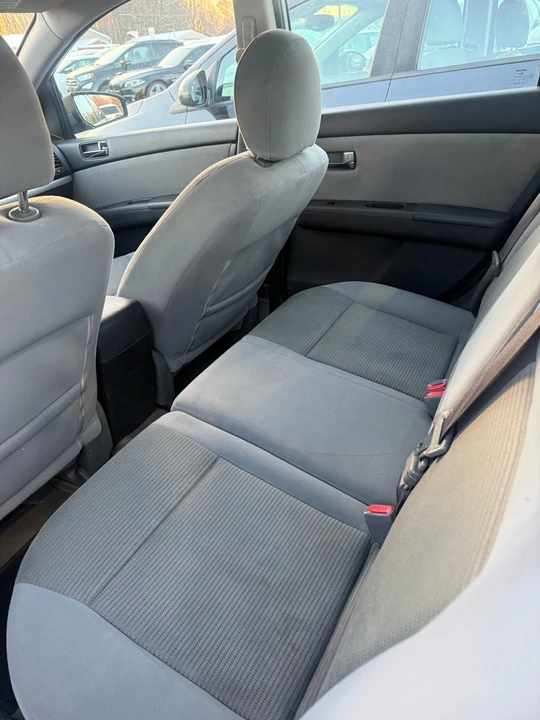 2010 Nissan Sentra 7th Gen - Image 14 of 20