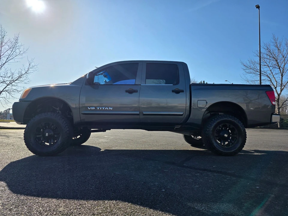 2010 Nissan Titan 1st Gen - Image 16 of 31