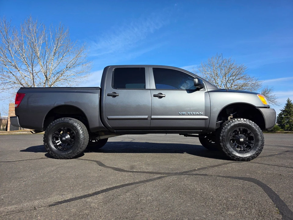 2010 Nissan Titan 1st Gen - Image 5 of 31