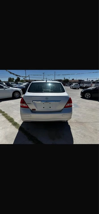 2010 Nissan Versa - Image 5 of 7