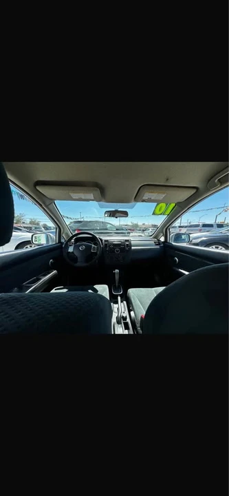 2010 Nissan Versa - Image 7 of 7