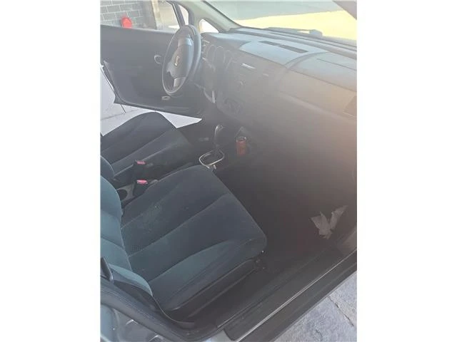 2010 Nissan Versa - Image 7 of 11