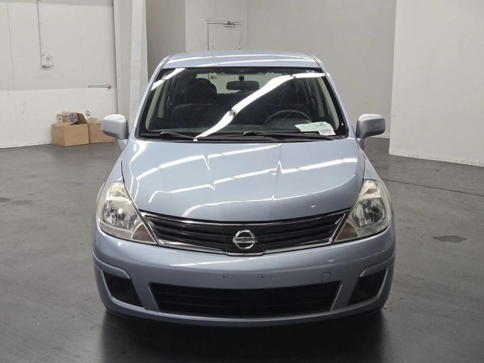 2010 Nissan Versa - Image 4 of 17