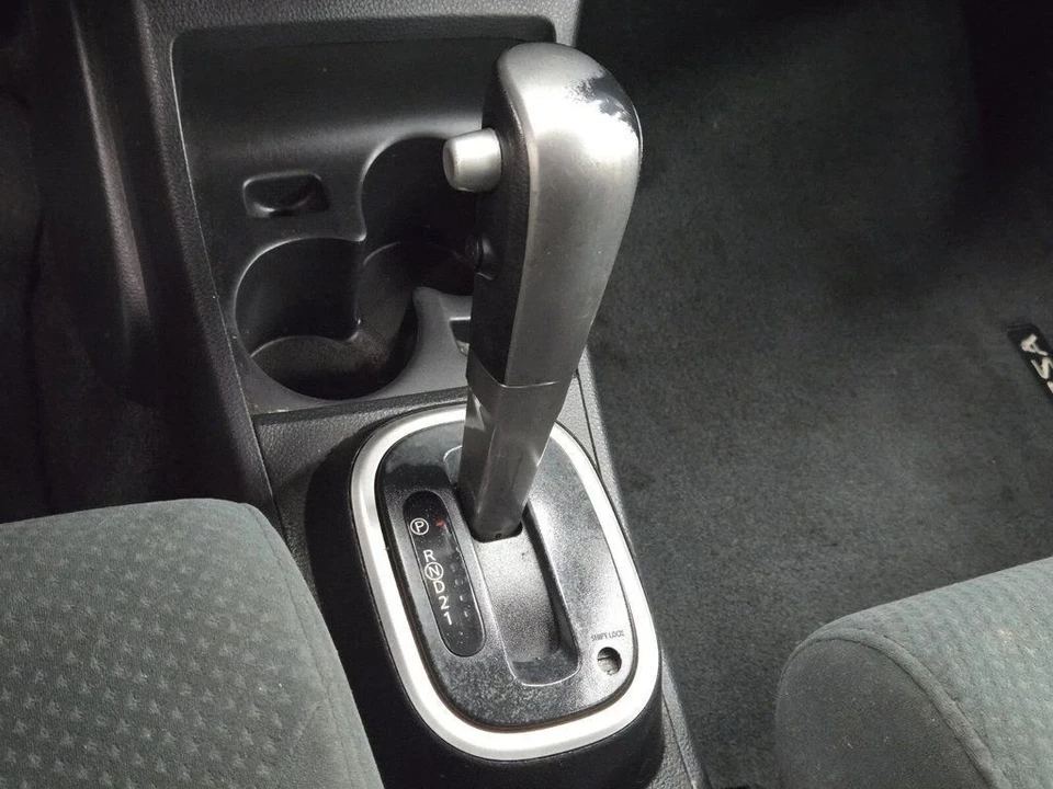 2010 Nissan Versa - Image 17 of 19