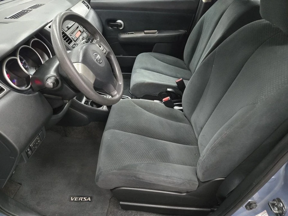 2010 Nissan Versa - Image 6 of 12