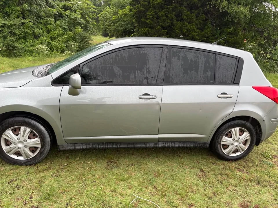 2010 Nissan Versa - Image 4 of 7