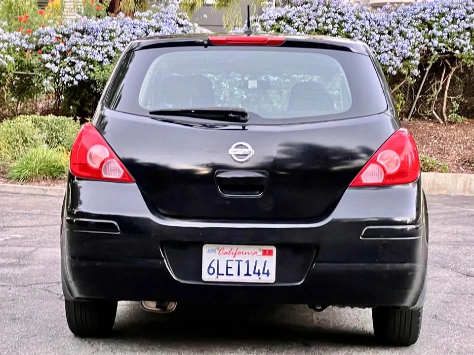 2010 Nissan Versa - Image 10 of 20