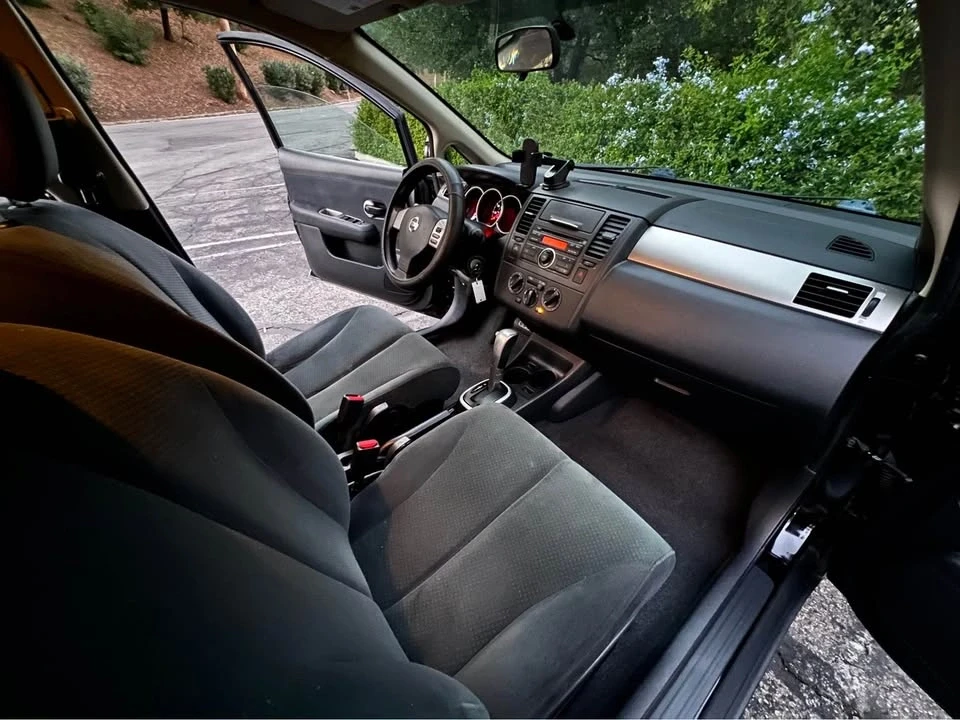 2010 Nissan Versa - Image 6 of 20