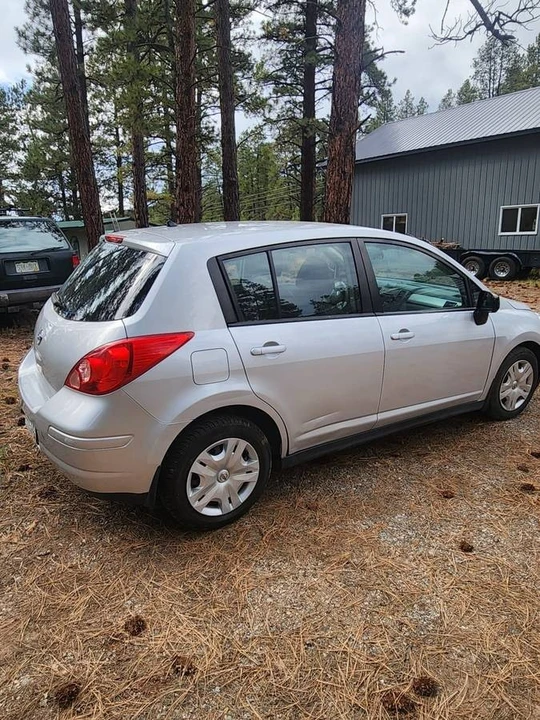 2010 Nissan Versa - Image 3 of 6