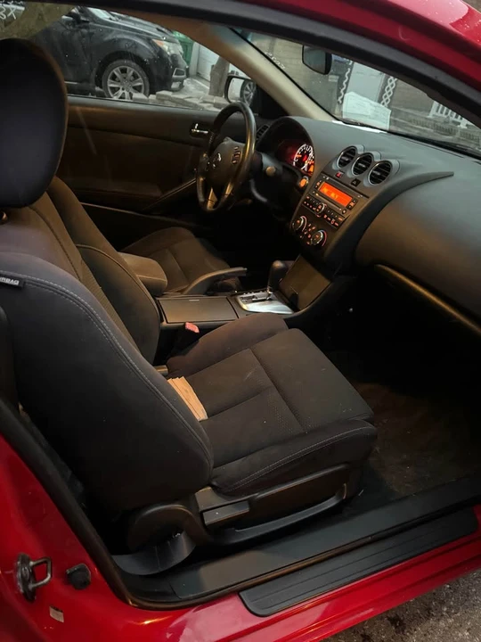 2010 Nissan Altima 4th Gen - Image 4 of 10