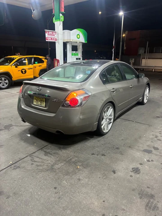 2010 Nissan Altima 4th Gen - Image 5 of 12