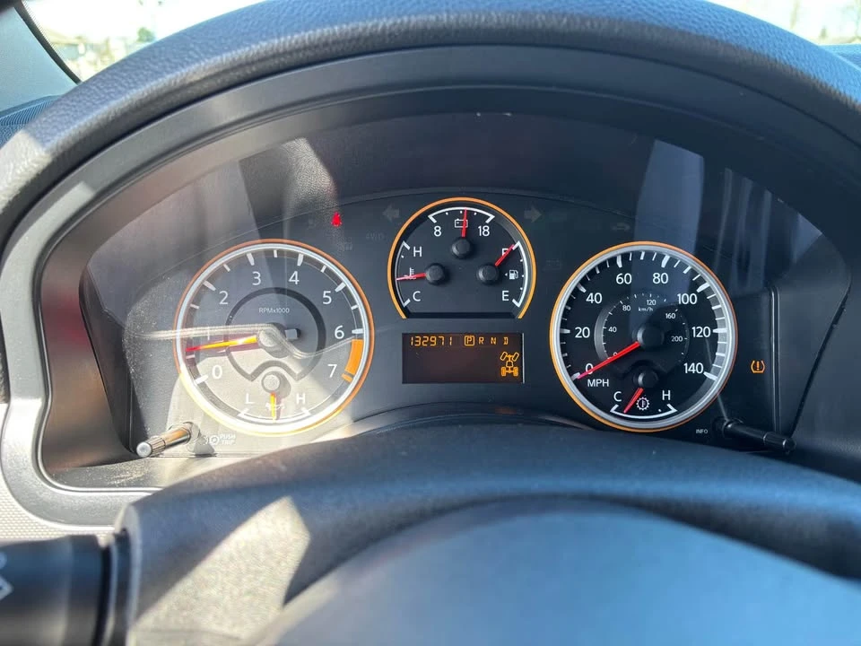 2010 Nissan Armada - Image 7 of 13