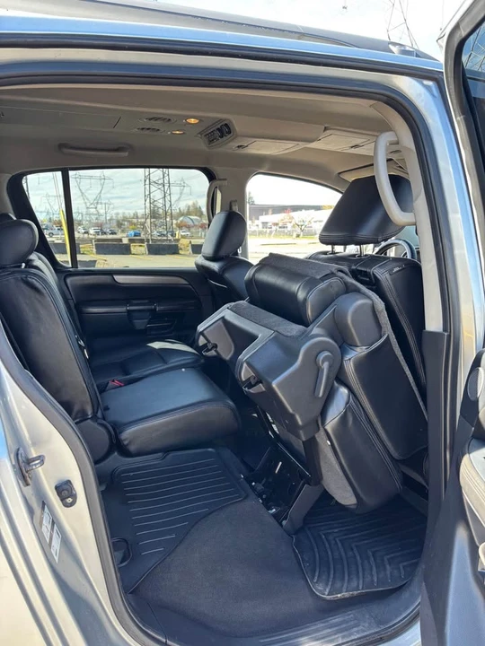 2010 Nissan Armada - Image 9 of 13