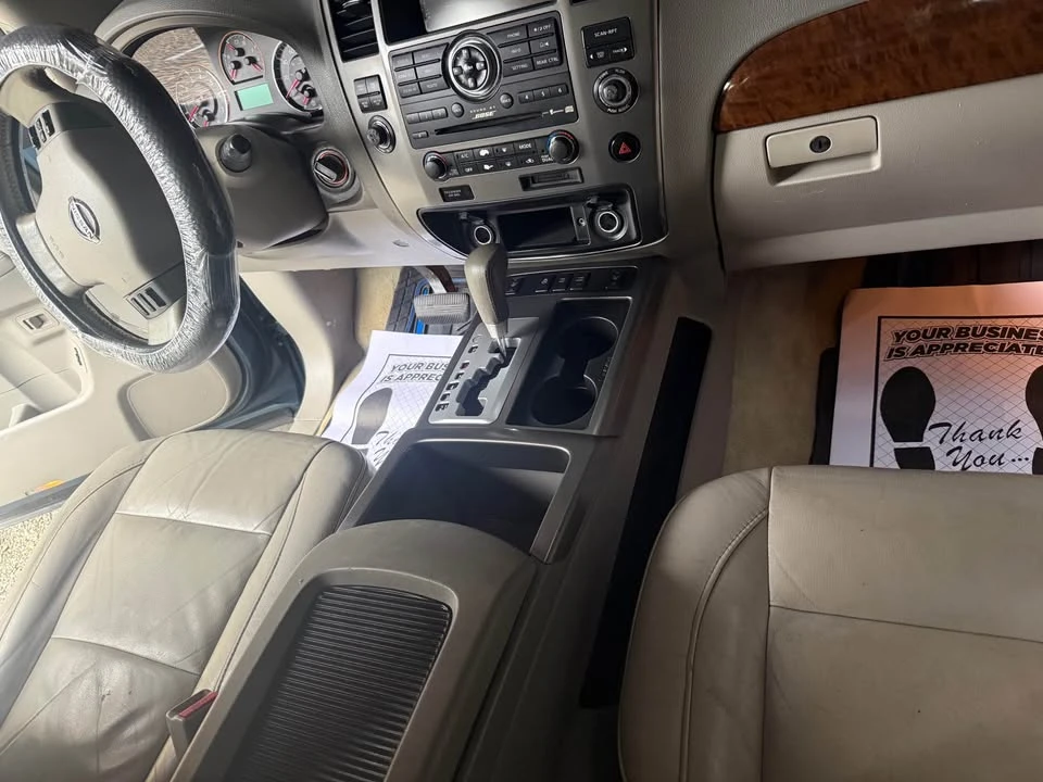 2010 Nissan Armada - Image 5 of 10