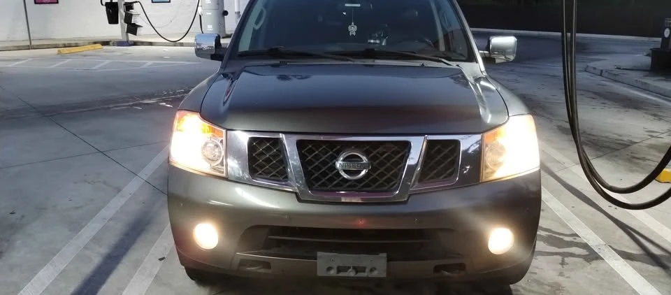2010 Nissan Armada - Image 13 of 18