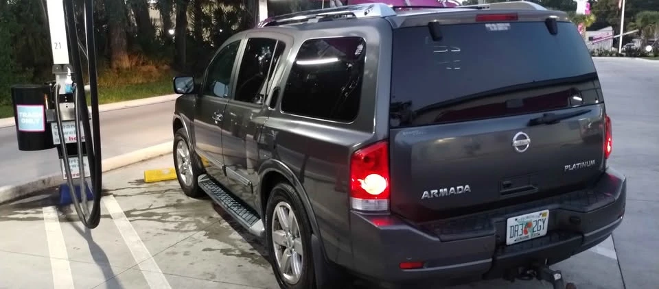 2010 Nissan Armada - Image 16 of 18