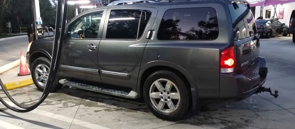 2010 Nissan Armada - Image 9 of 18