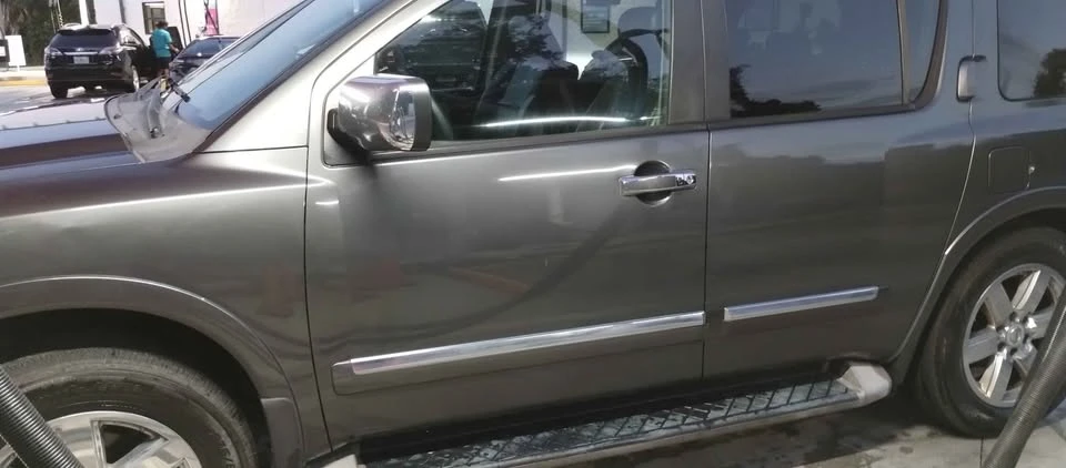 2010 Nissan Armada - Image 8 of 18