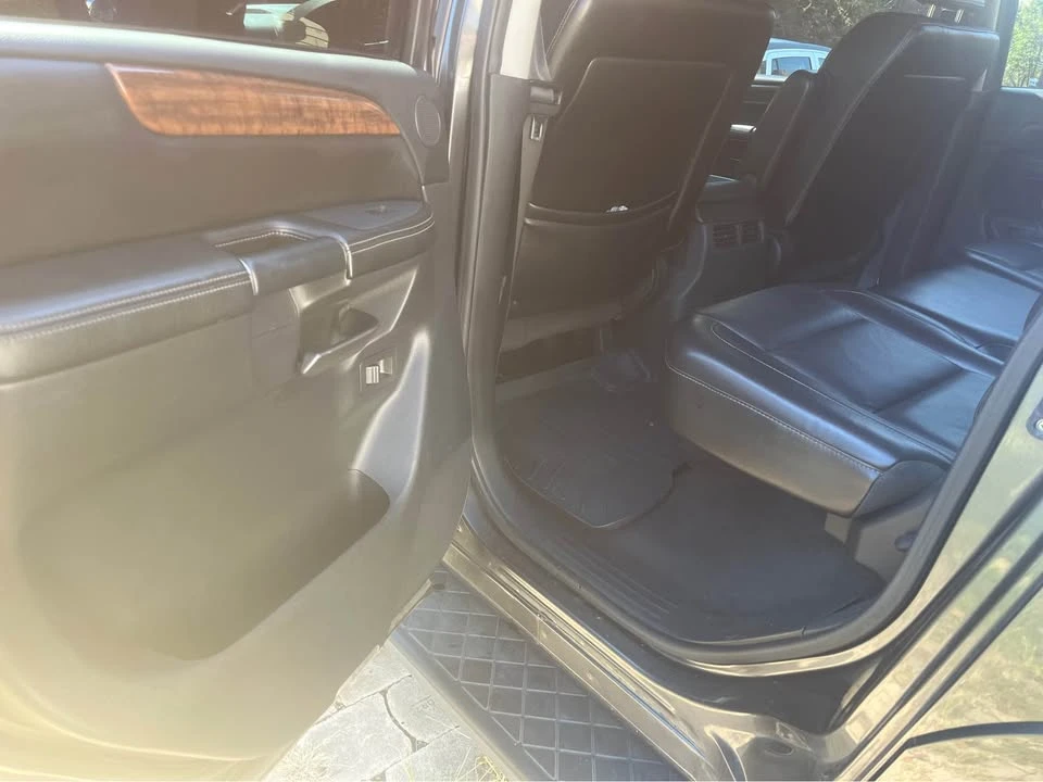 2010 Nissan Armada - Image 8 of 9