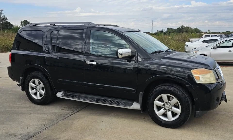 2010 Nissan Armada - Image 2 of 11