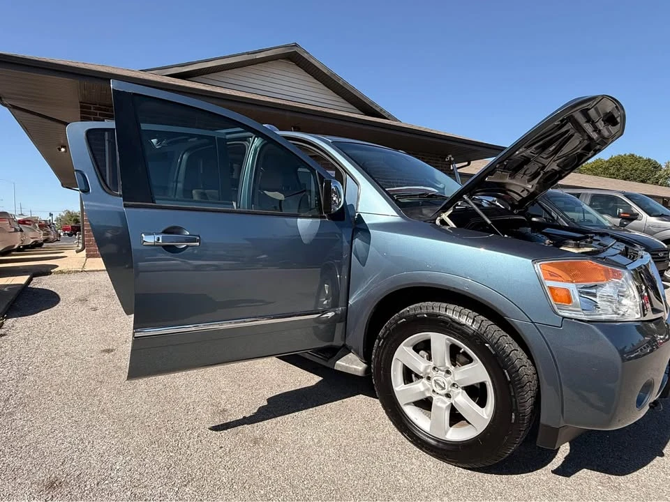 2010 Nissan Armada - Image 16 of 19