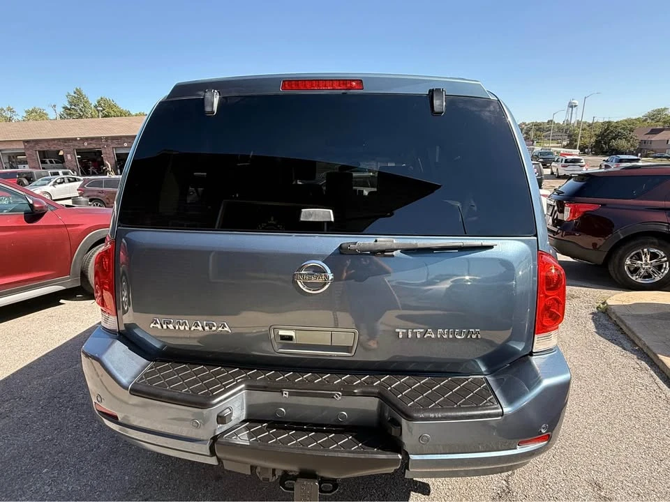 2010 Nissan Armada - Image 5 of 19