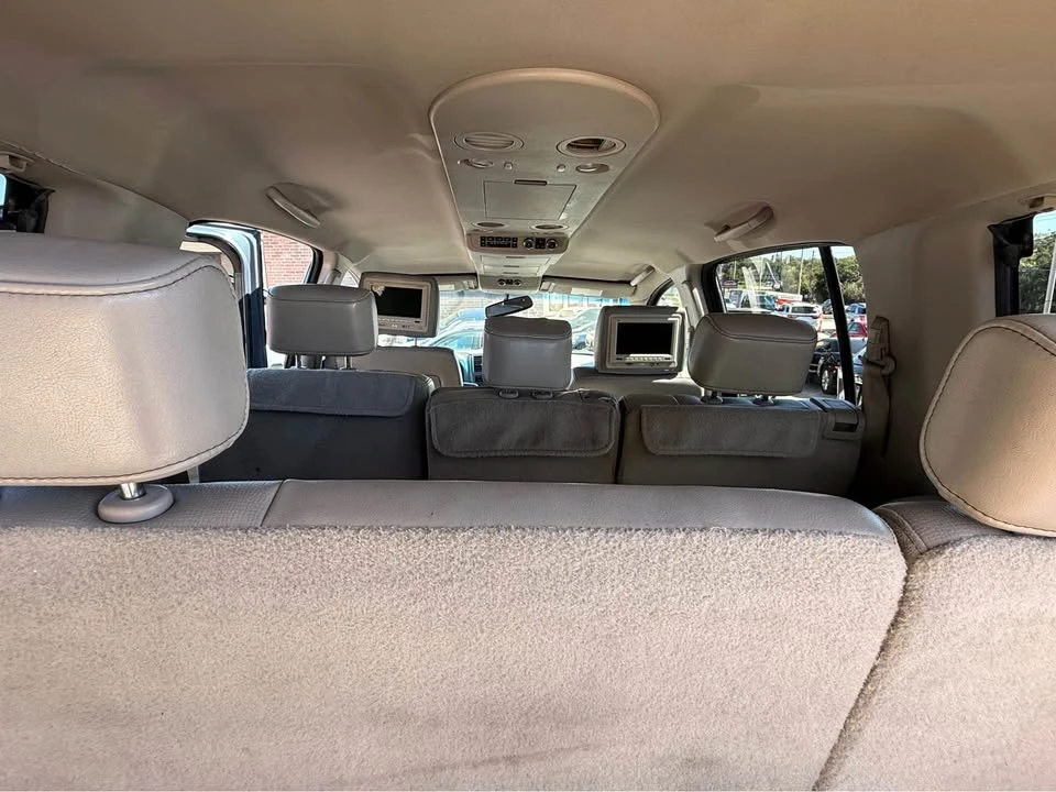 2010 Nissan Armada - Image 12 of 19