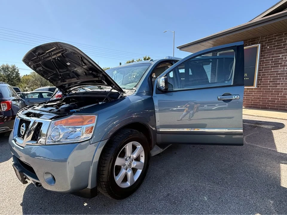 2010 Nissan Armada - Image 14 of 19