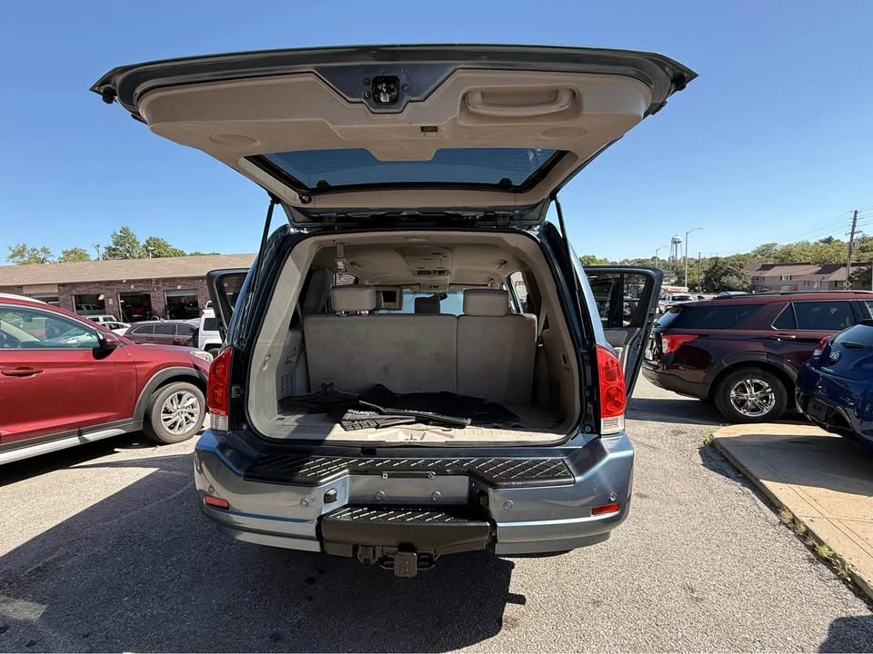 2010 Nissan Armada - Image 18 of 19