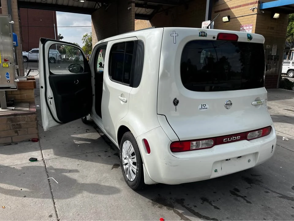 2010 Nissan Cube - Image 3 of 4
