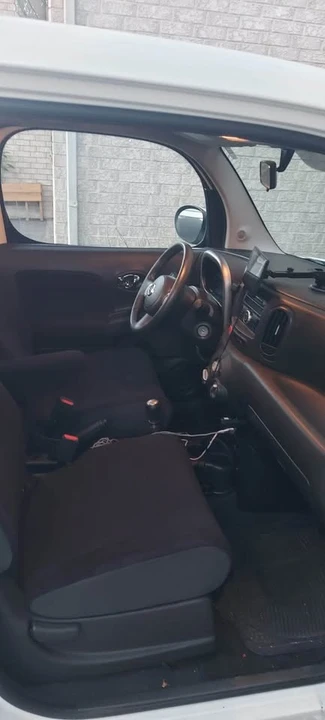 2010 Nissan Cube - Image 2 of 13