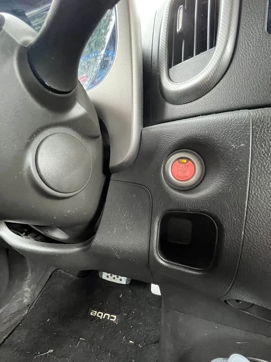 2010 Nissan Cube - Image 8 of 10