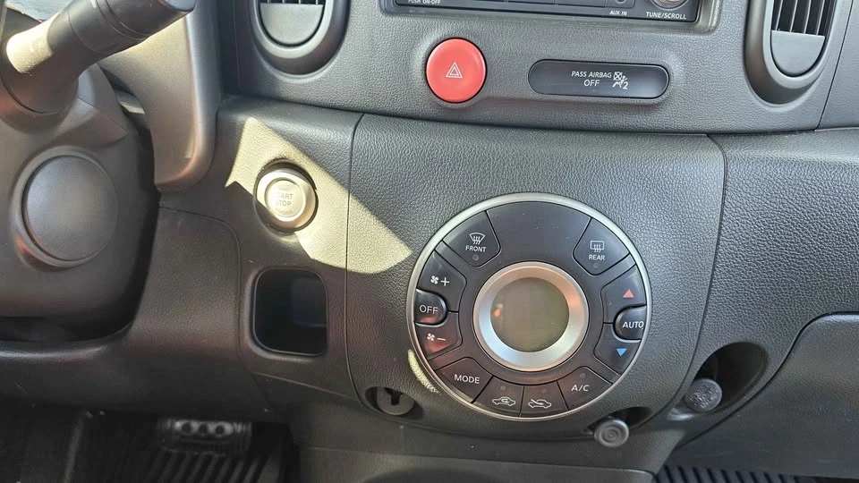 2010 Nissan Cube - Image 8 of 10
