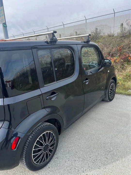 2010 Nissan Cube - Image 2 of 7