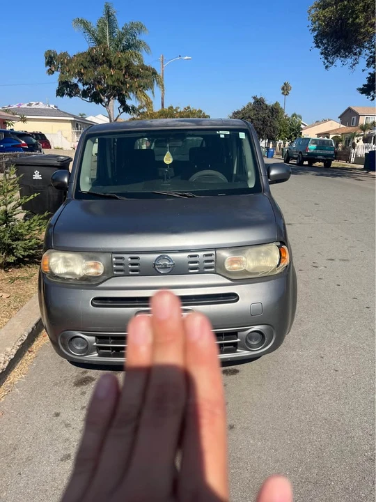 2010 Nissan Cube - Image 2 of 6