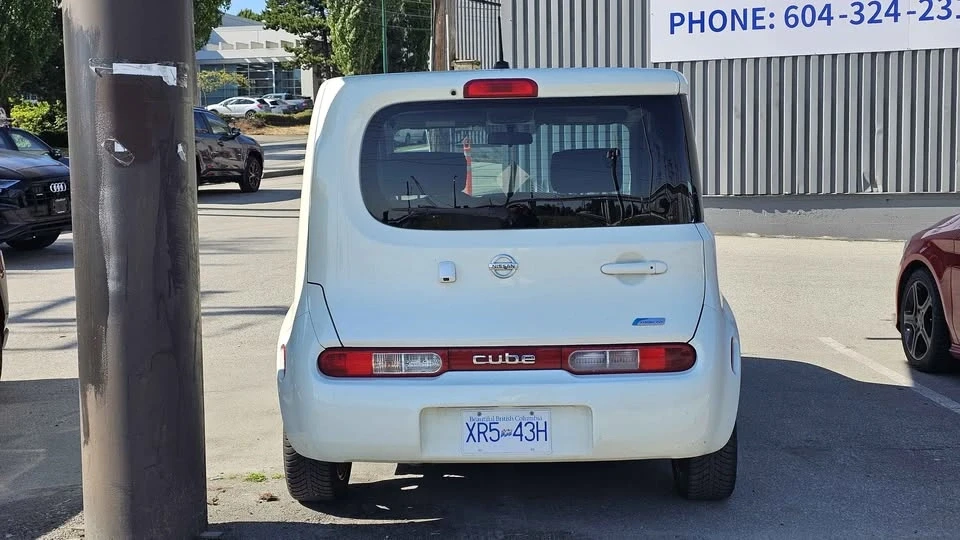 2010 Nissan Cube - Image 6 of 10