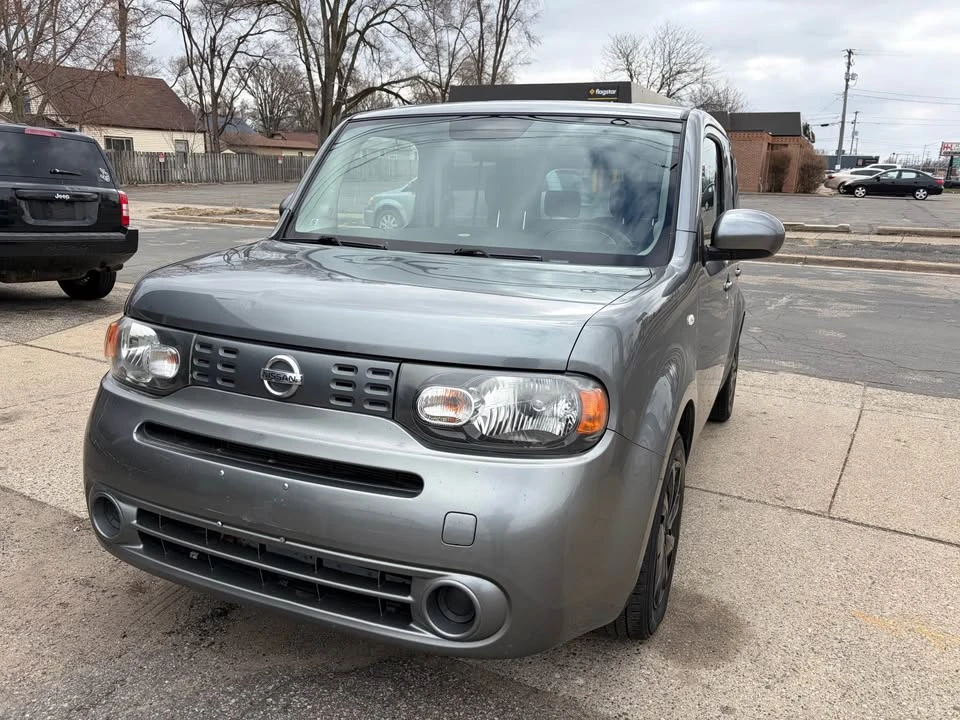 2010 Nissan Cube - Image 2 of 14