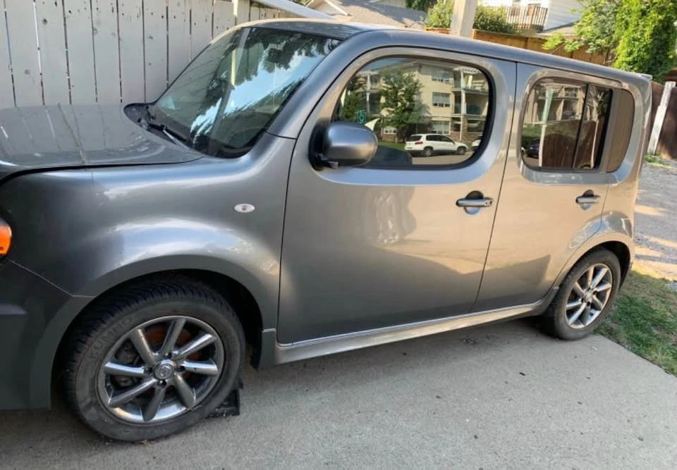 2010 Nissan Cube - Image 2 of 5
