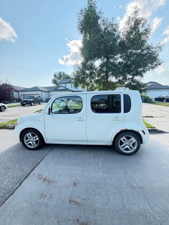 2010 Nissan Cube - Image 3 of 4