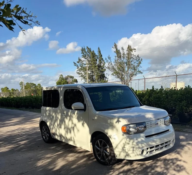 2010 Nissan Cube - Image 2 of 14