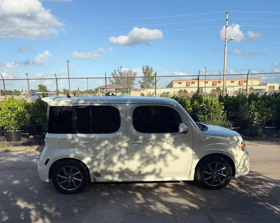2010 Nissan Cube - Image 10 of 14