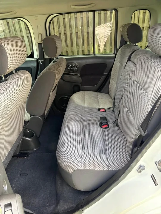 2010 Nissan Cube - Image 11 of 14