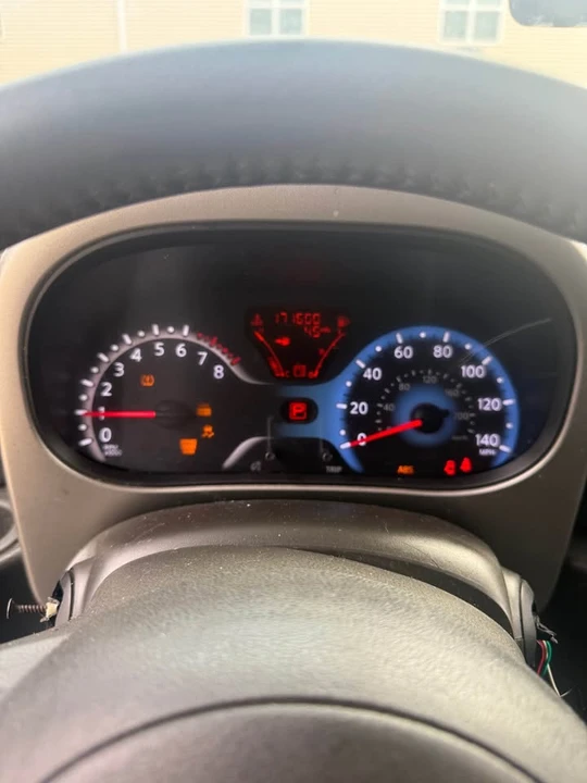 2010 Nissan Cube - Image 15 of 16